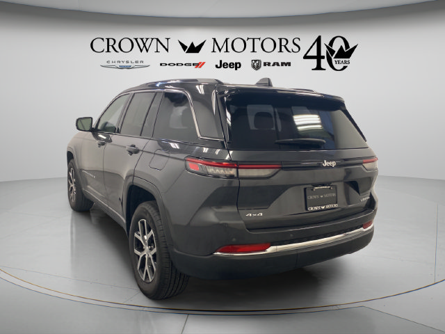 Used 2023 Jeep Grand Cherokee Limited AWD/4WD image 12