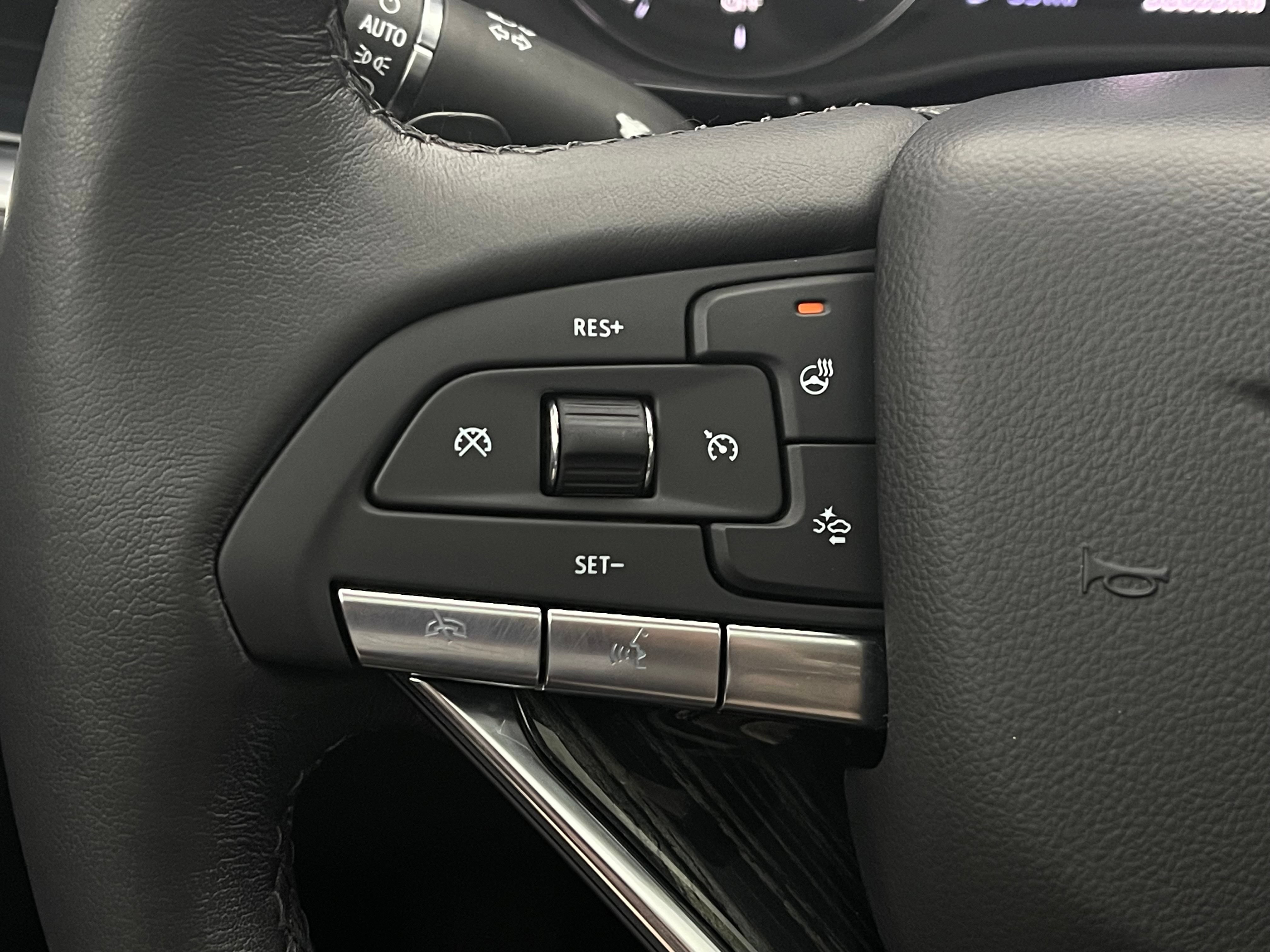 Used 2023 Cadillac XT6 Premium Luxury w/ Technology Package AWD/4WD image 27