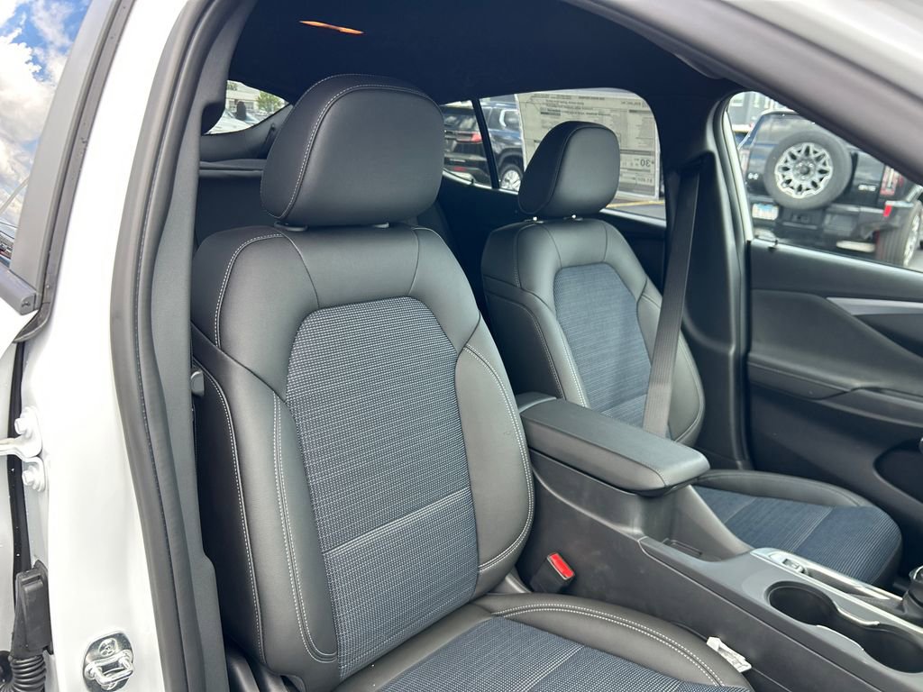 New 2026 Buick Envista Preferred FWD image 34