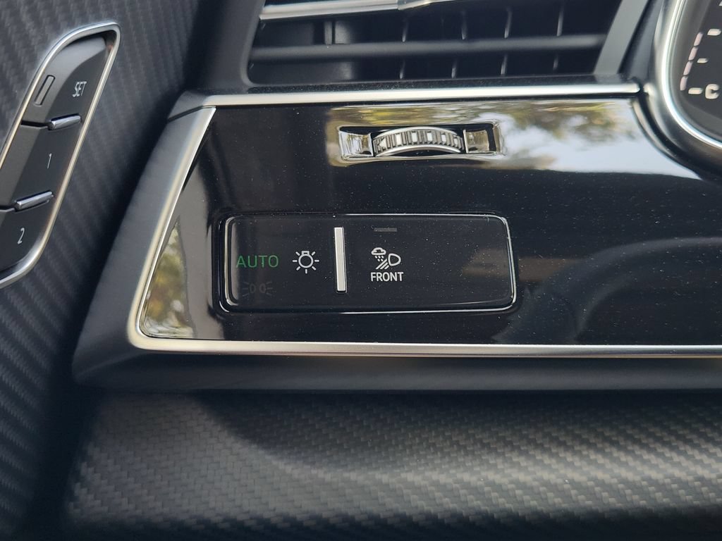 New 2026 Audi SQ7 Prestige AWD/4WD image 23