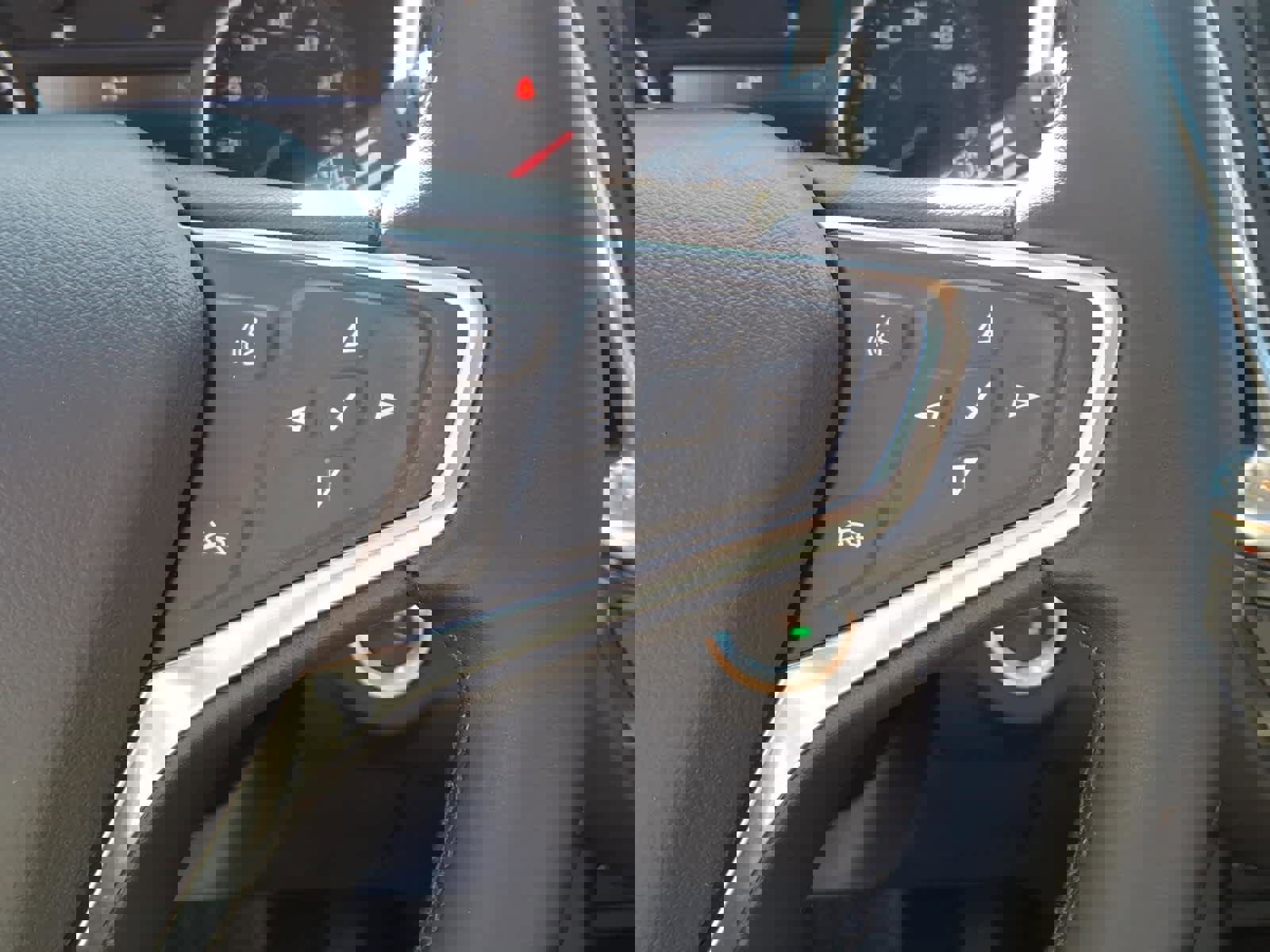 Used 2023 Chevrolet Equinox Premier image 8