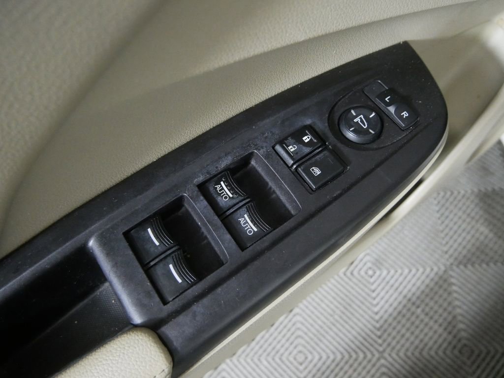 Used 2015 Acura RDX AWD w/ Technology Package image 16