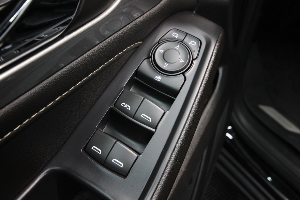 Used 2022 Chevrolet Traverse LT w/ LPO, Floor Liner Package AWD/4WD image 14