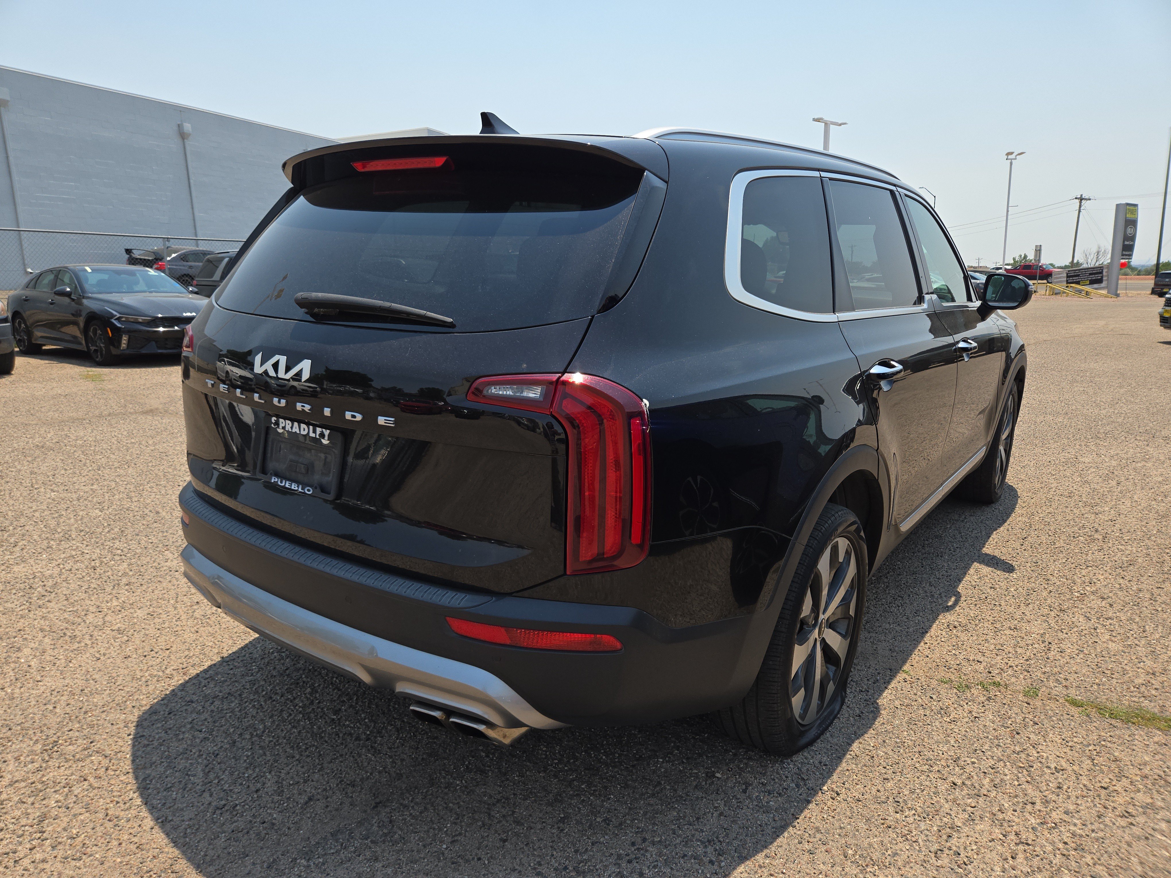 Used 2022 Kia Telluride S FWD image 4