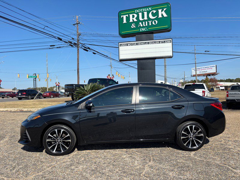 Used 2019 Toyota Corolla SE image 2
