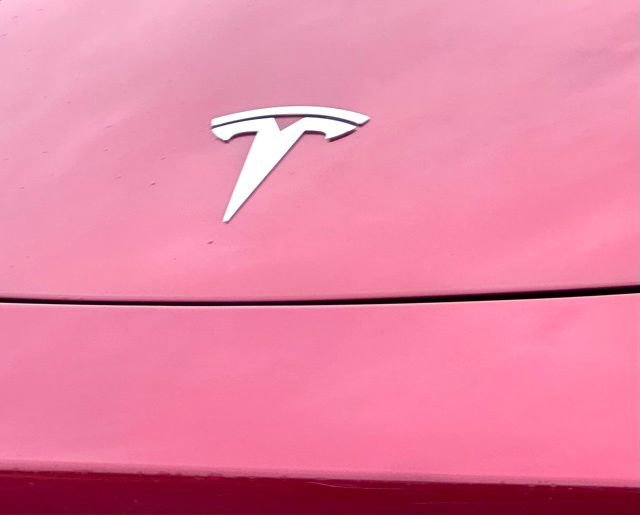 Used 2025 Tesla Model Y Long Range image 4