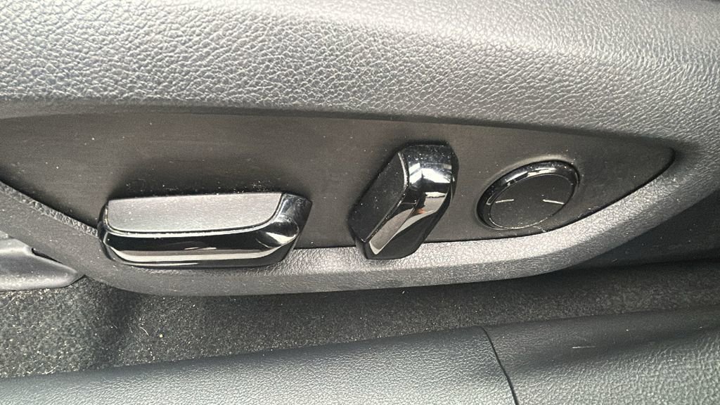 Used 2023 Lexus RX 350 image 33