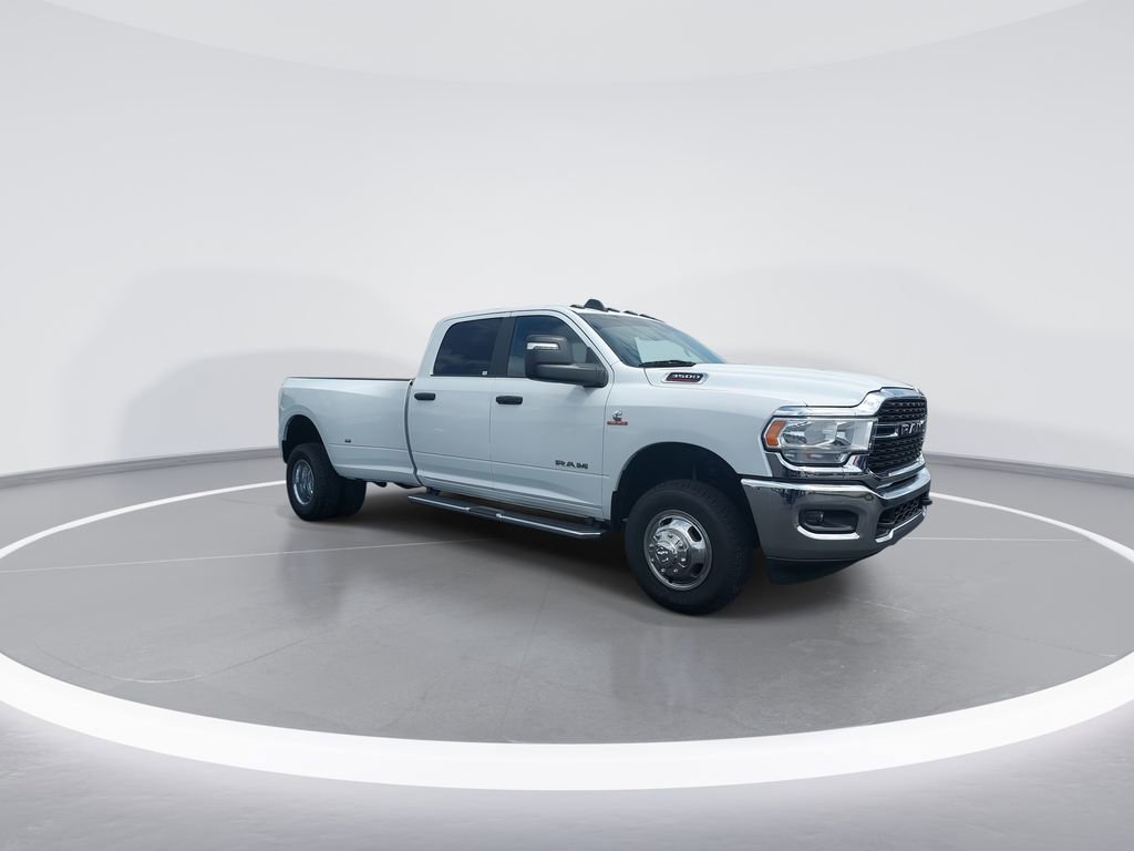 Used 2023 RAM 3500 Big Horn w/ Level 1 Equipment Group AWD/4WD image 2