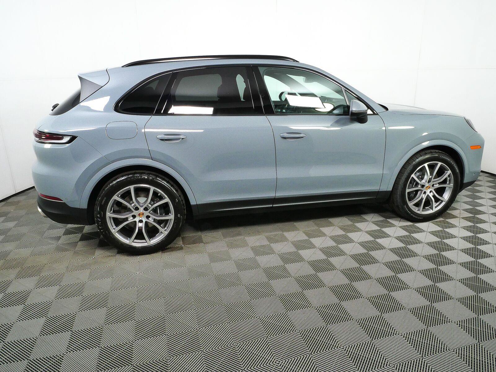 New 2026 Porsche Cayenne AWD/4WD image 28