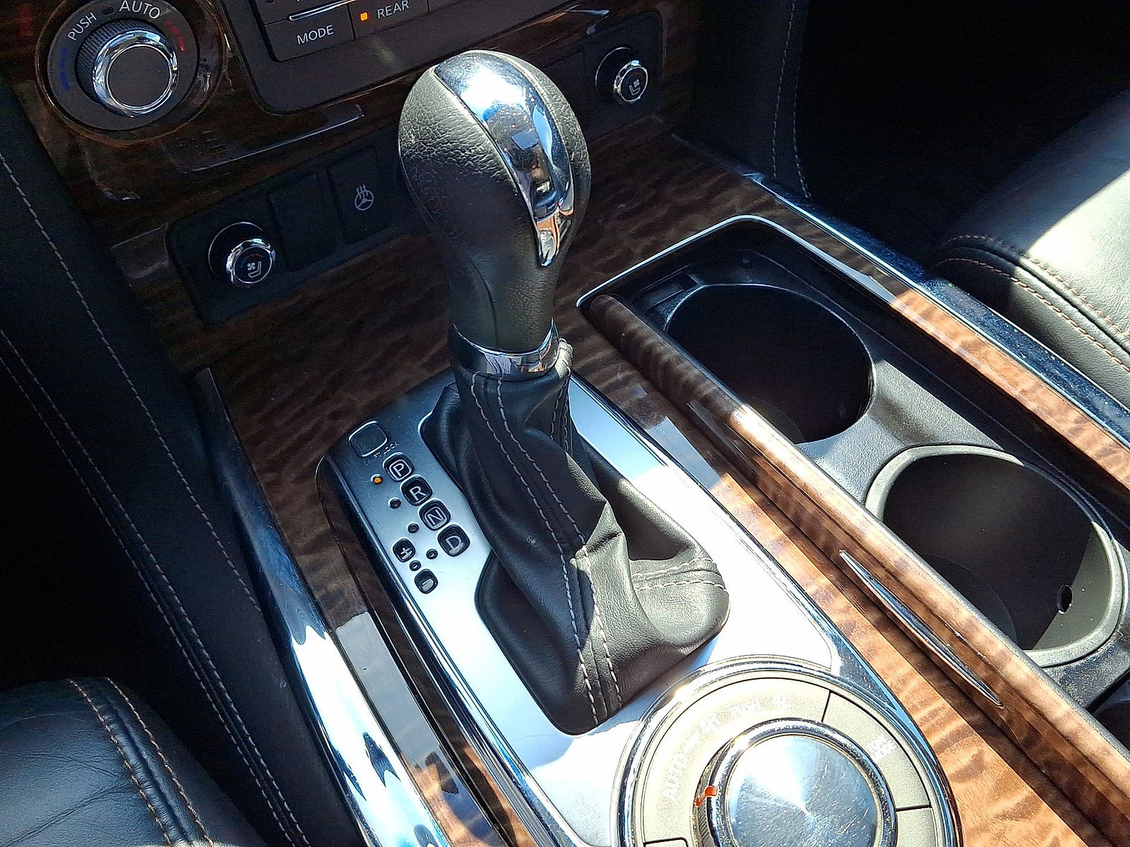 Used 2017 Nissan Armada Platinum w/ Captain Seat Package image 12