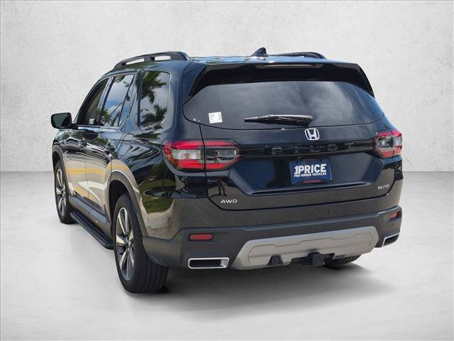 Used 2025 Honda Pilot Elite image 8