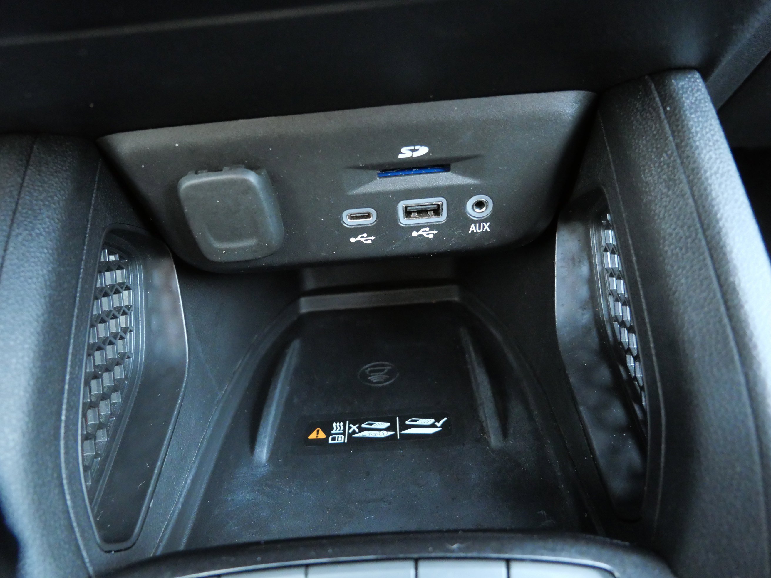 Used 2022 Chevrolet TrailBlazer RS w/ Sun and Liftgate Package image 31