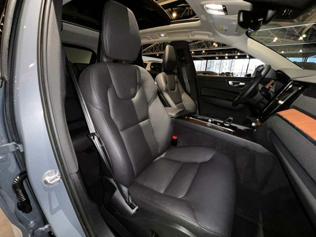 Used 2023 Volvo XC60 B5 Plus w/ Climate Package image 26