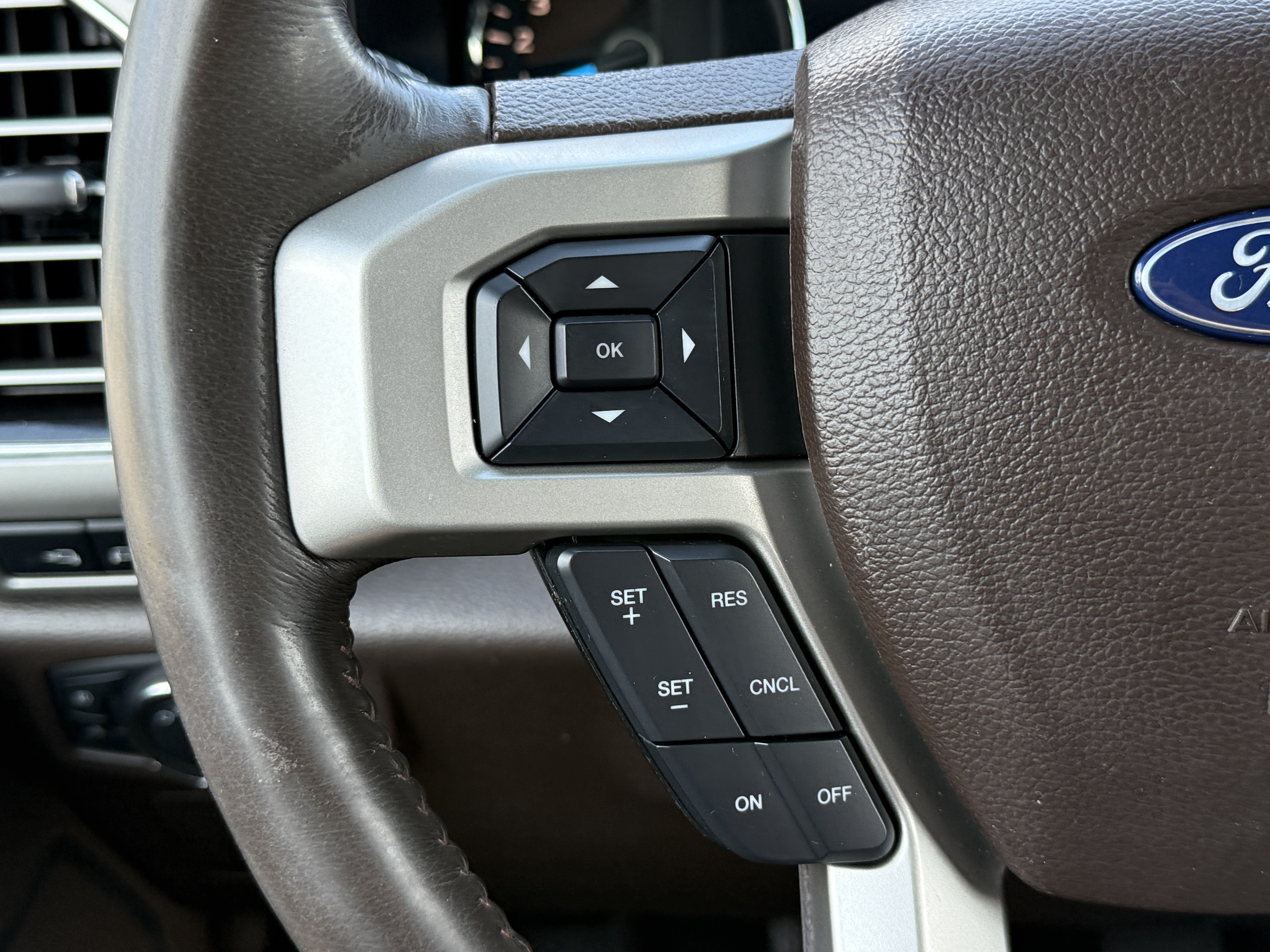 Used 2017 Ford F150 King Ranch w/ Equipment Group 601A Luxury AWD/4WD image 23