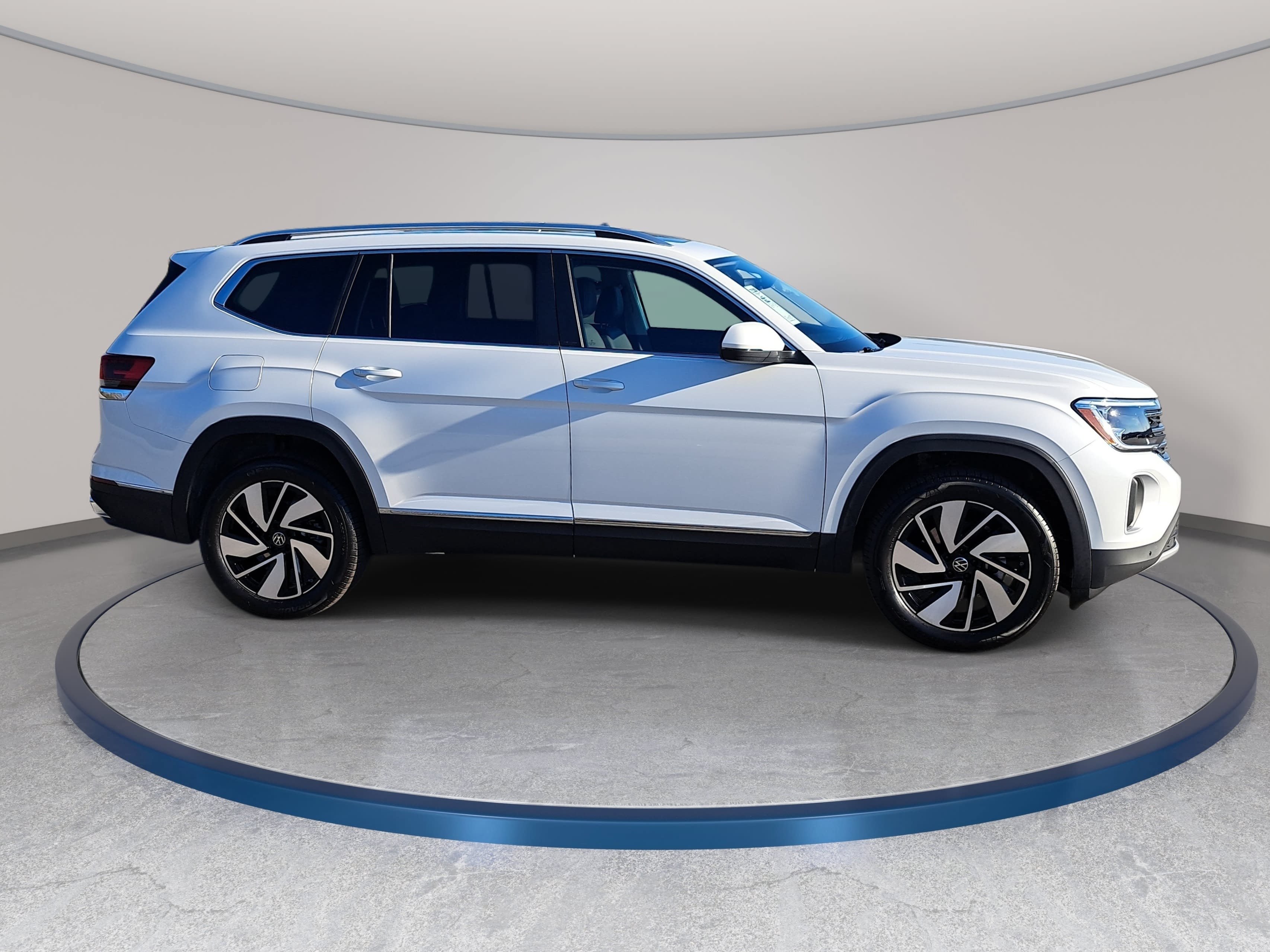New 2026 Volkswagen Atlas SEL AWD/4WD image 4