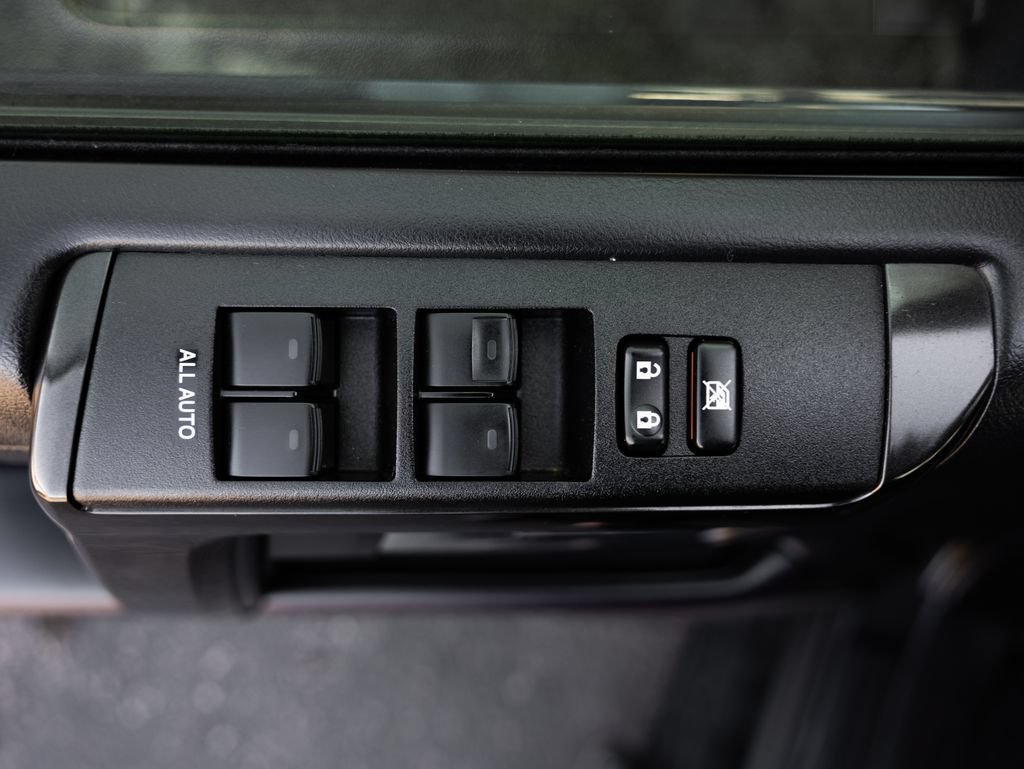 Used 2024 Toyota 4Runner TRD Off-Road Premium AWD/4WD image 25