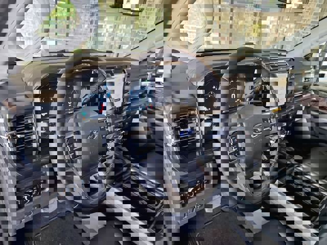 New 2026 Ford F250 Lariat image 15