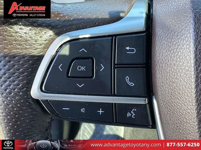 Used 2022 Toyota Sienna Platinum image 26