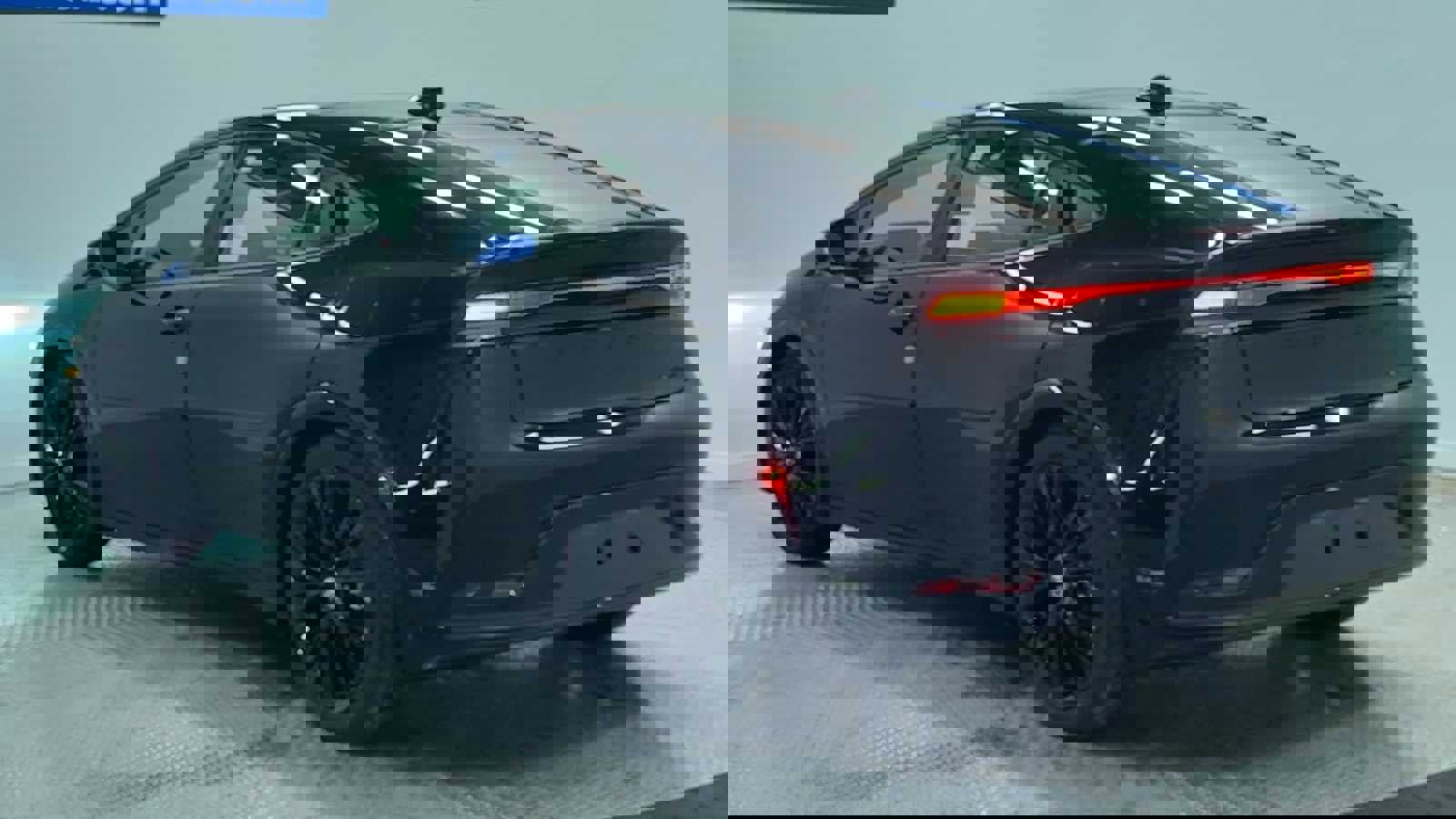 New 2026 Toyota Prius Plug-In Hybrid image 4