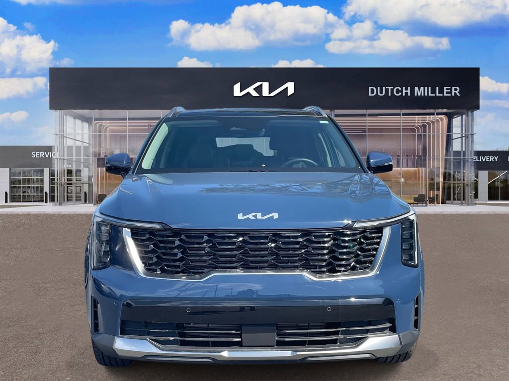 Certified 2025 Kia Sorento S w/ Panoramic Sunroof Package image 2