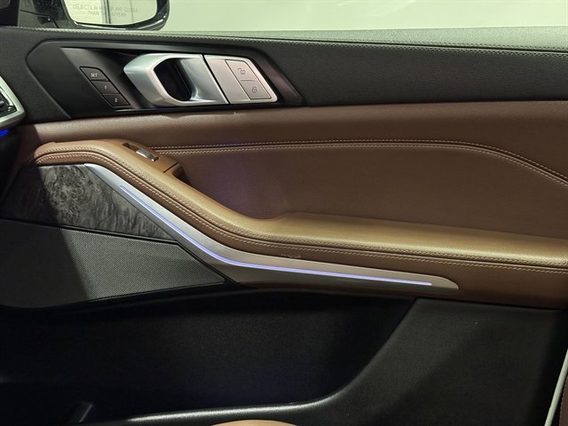 Used 2020 BMW X7 xDrive40i w/ M Sport Package image 42