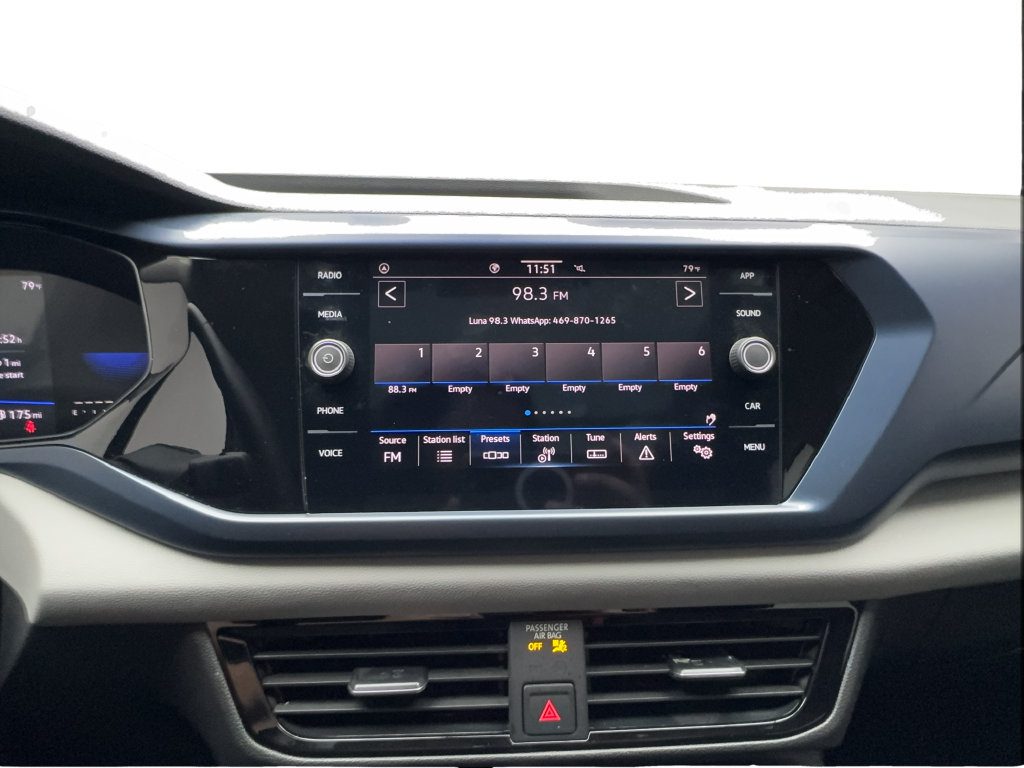 Used 2023 Volkswagen Taos SE w/ Panoramic Sunroof Package FWD image 49