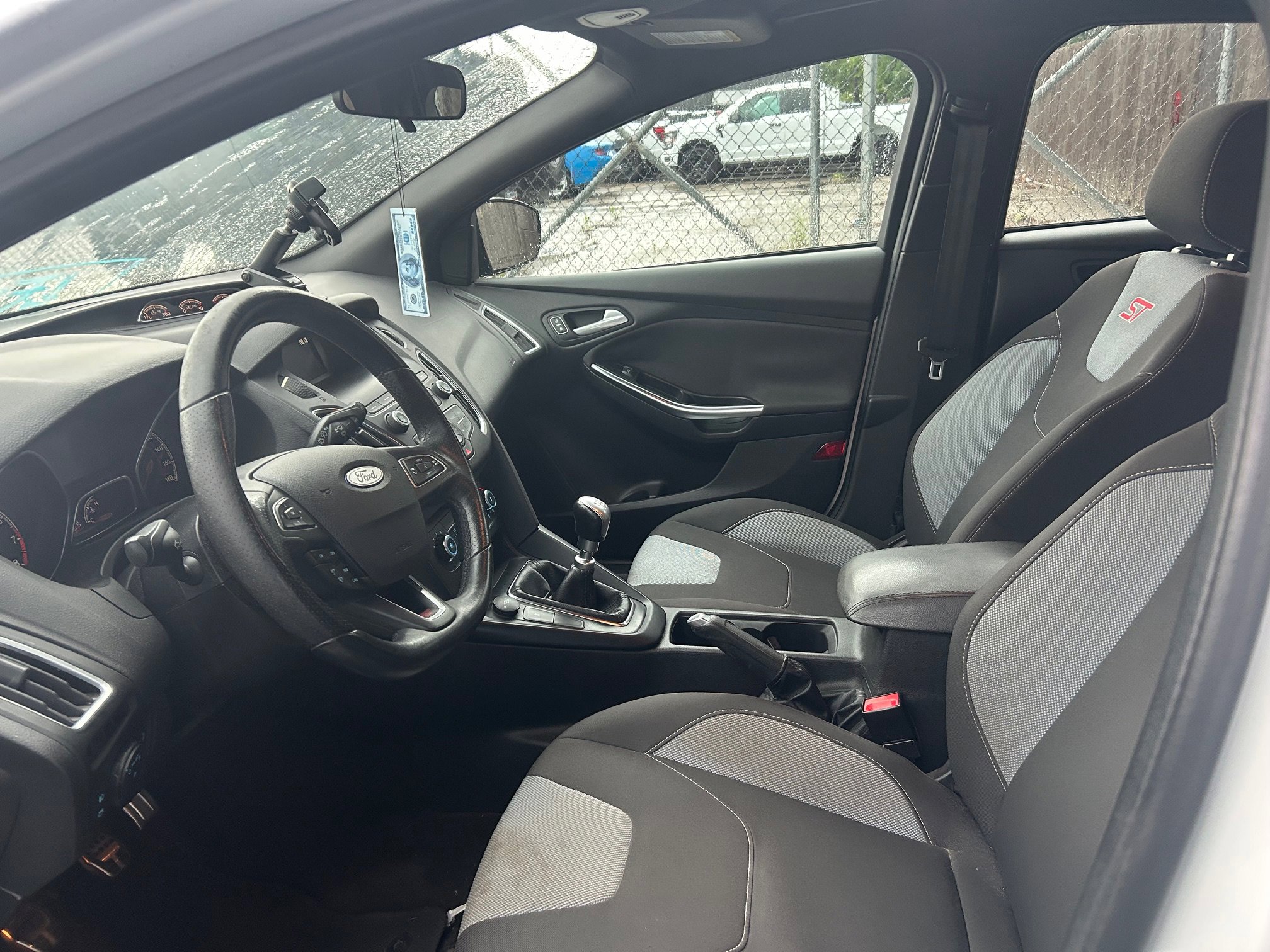 Used 2018 Ford Focus ST image 3