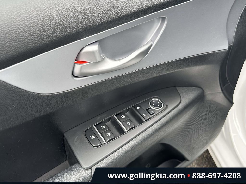 Certified 2023 Kia Forte LXS w/ LXS Technology Package image 13