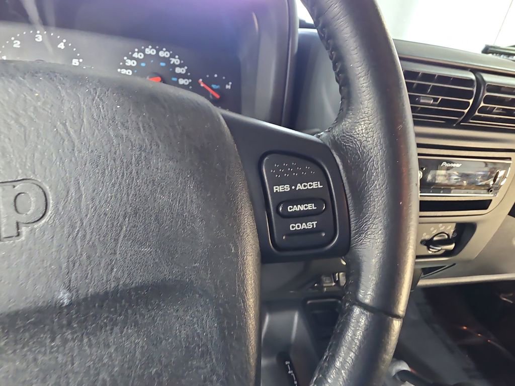 Used 2004 Jeep Wrangler Sport w/ Dual Top Group image 17