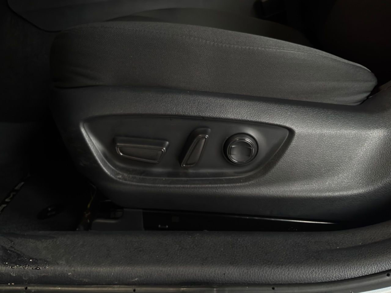 Used 2024 Toyota Camry LE FWD image 11