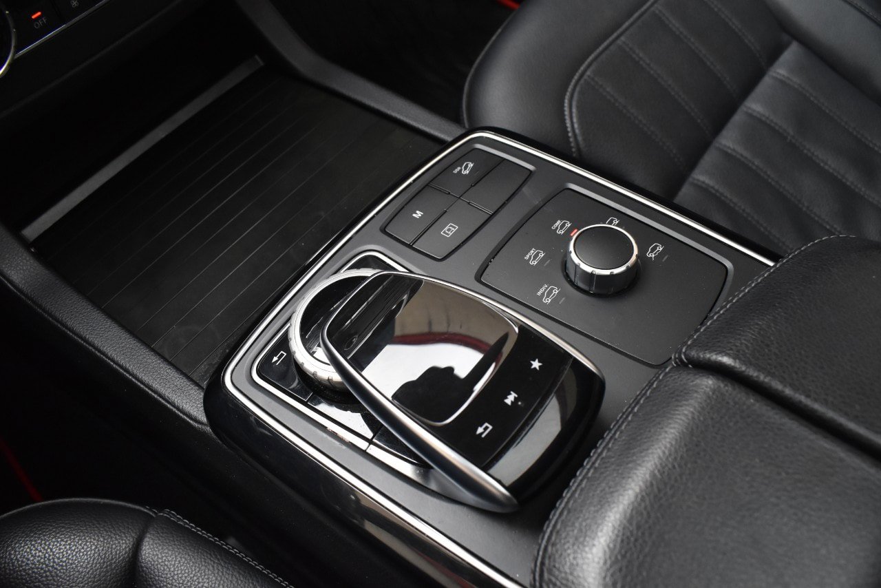 Used 2019 Mercedes-Benz GLE 400 4MATIC image 31