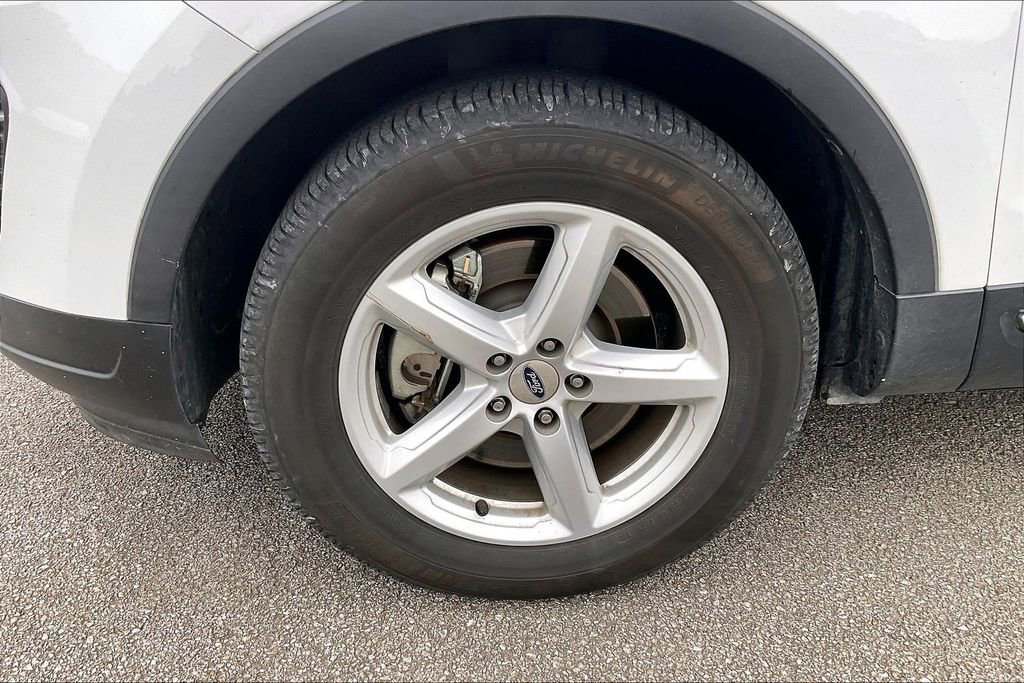 Used 2018 Ford Explorer XLT FWD image 8