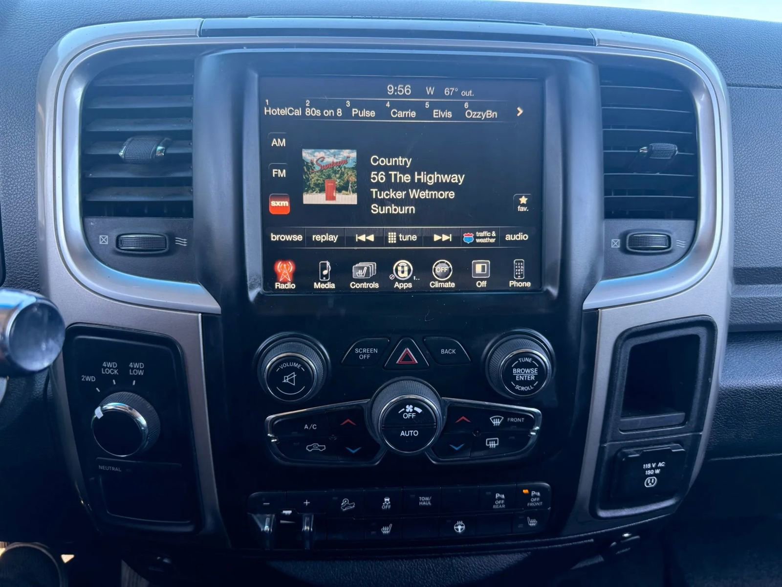 Used 2017 RAM 2500 Big Horn w/ Sport Appearance Group AWD/4WD image 16