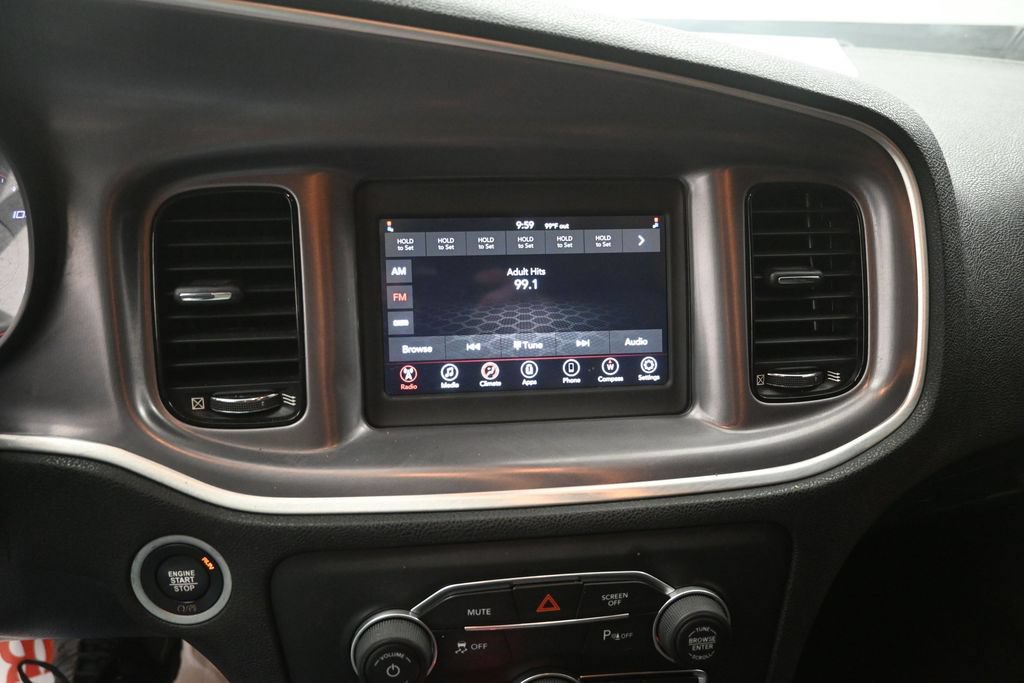 Used 2019 Dodge Charger SXT w/ Blacktop Package RWD image 9