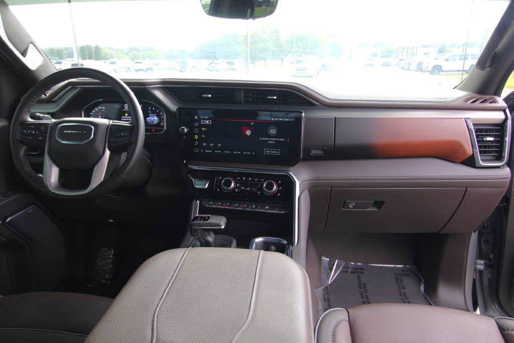 Used 2024 GMC Sierra 1500 Denali w/ Technology Package RWD image 39