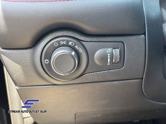 Used 2024 Dodge Durango GT image 27