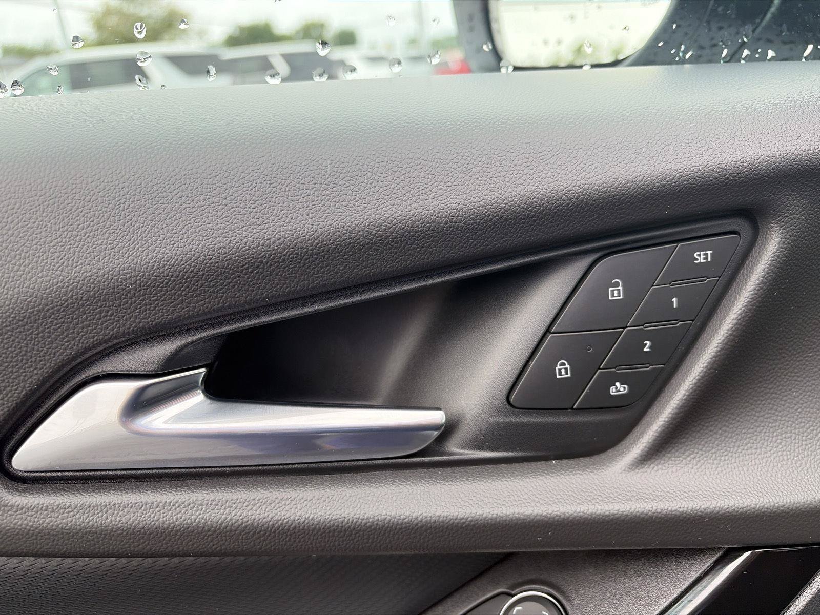New 2027 Chevrolet Equinox RS w/ Safety and Technology Package AWD/4WD image 18