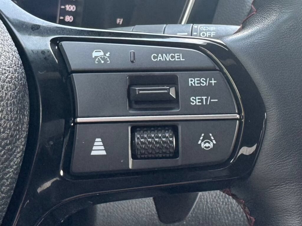 Used 2025 Honda Pilot Black Edition image 28
