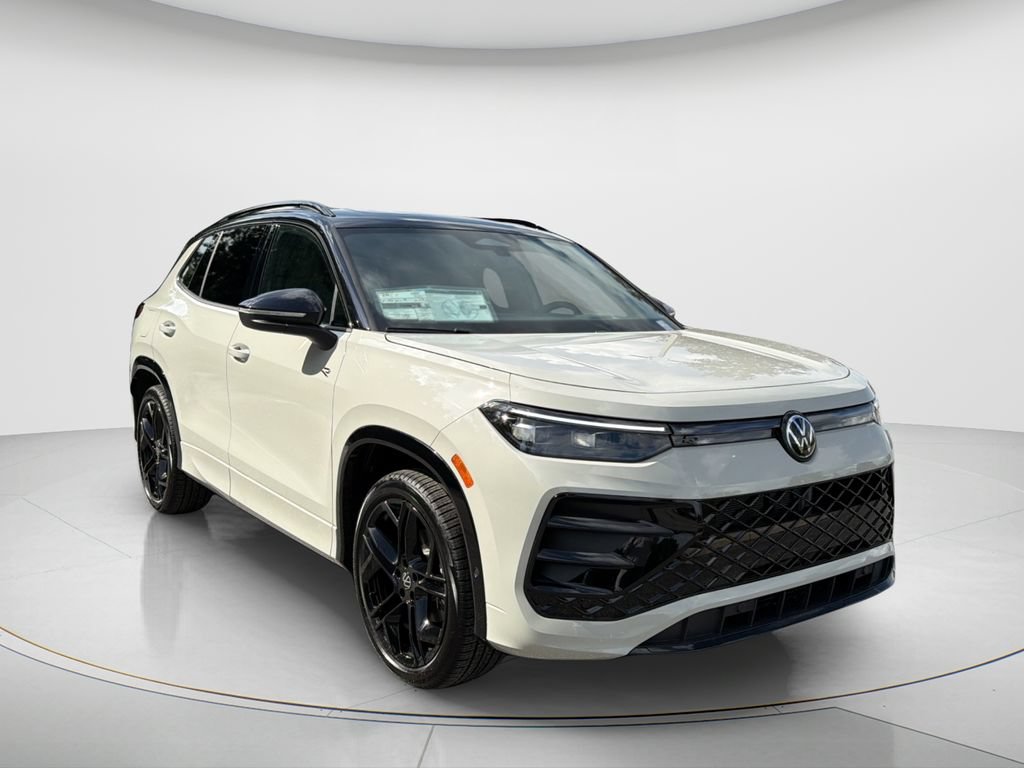 New 2026 Volkswagen Tiguan SE R-Line FWD image 3