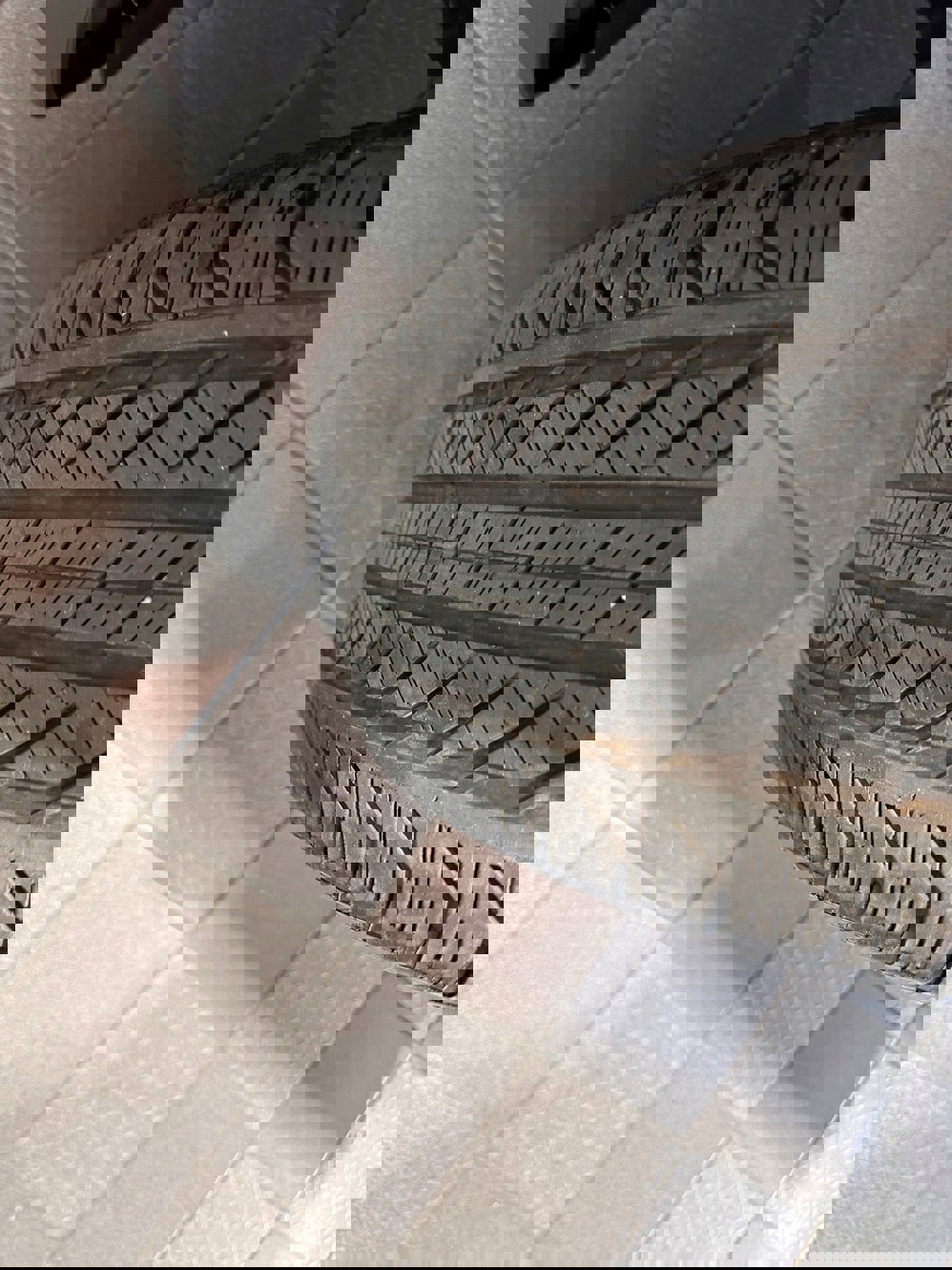 Used 2024 Mercedes-Benz GLB 250 4MATIC image 38