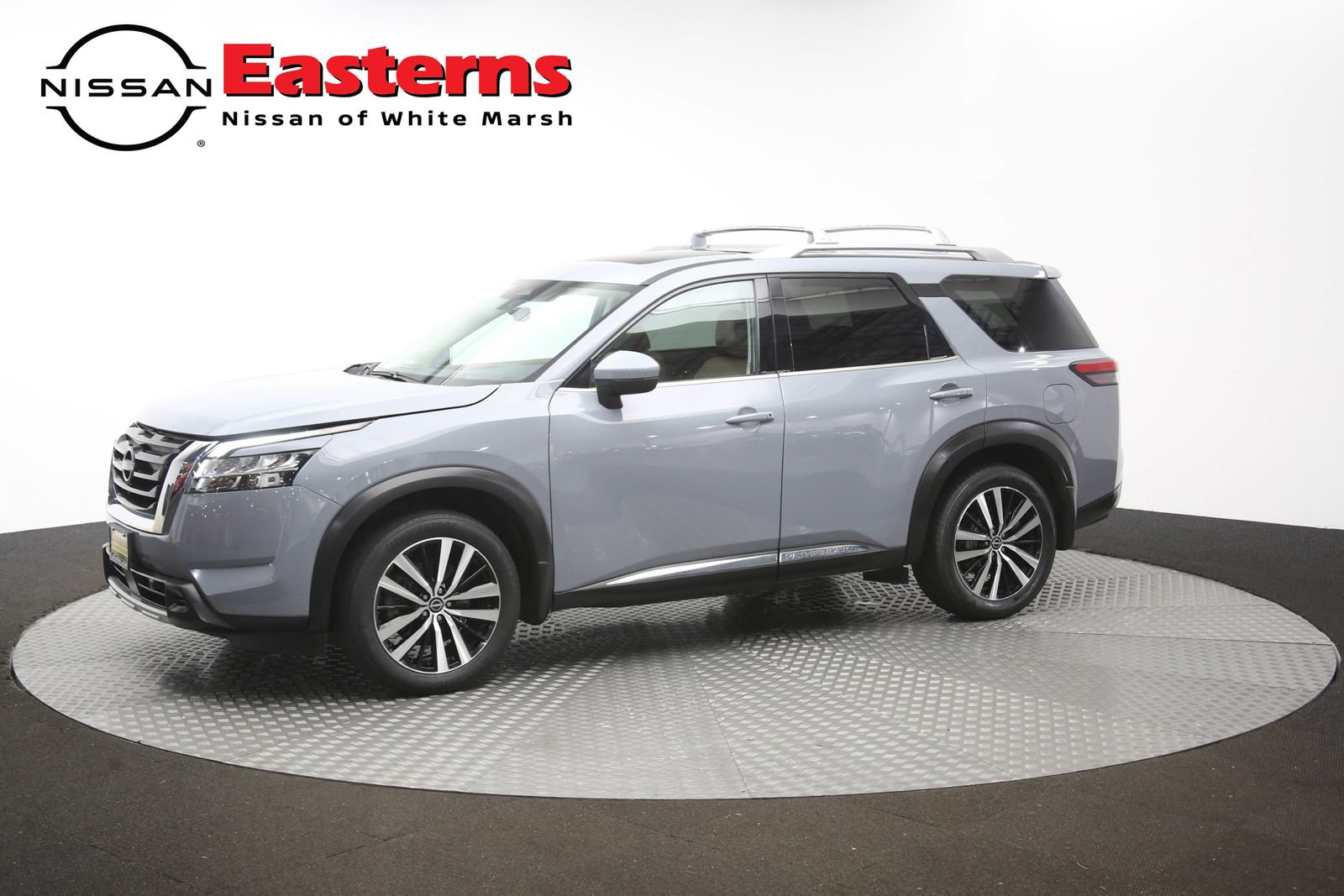 Used 2023 Nissan Pathfinder Platinum w/ Cargo Package AWD/4WD image 56