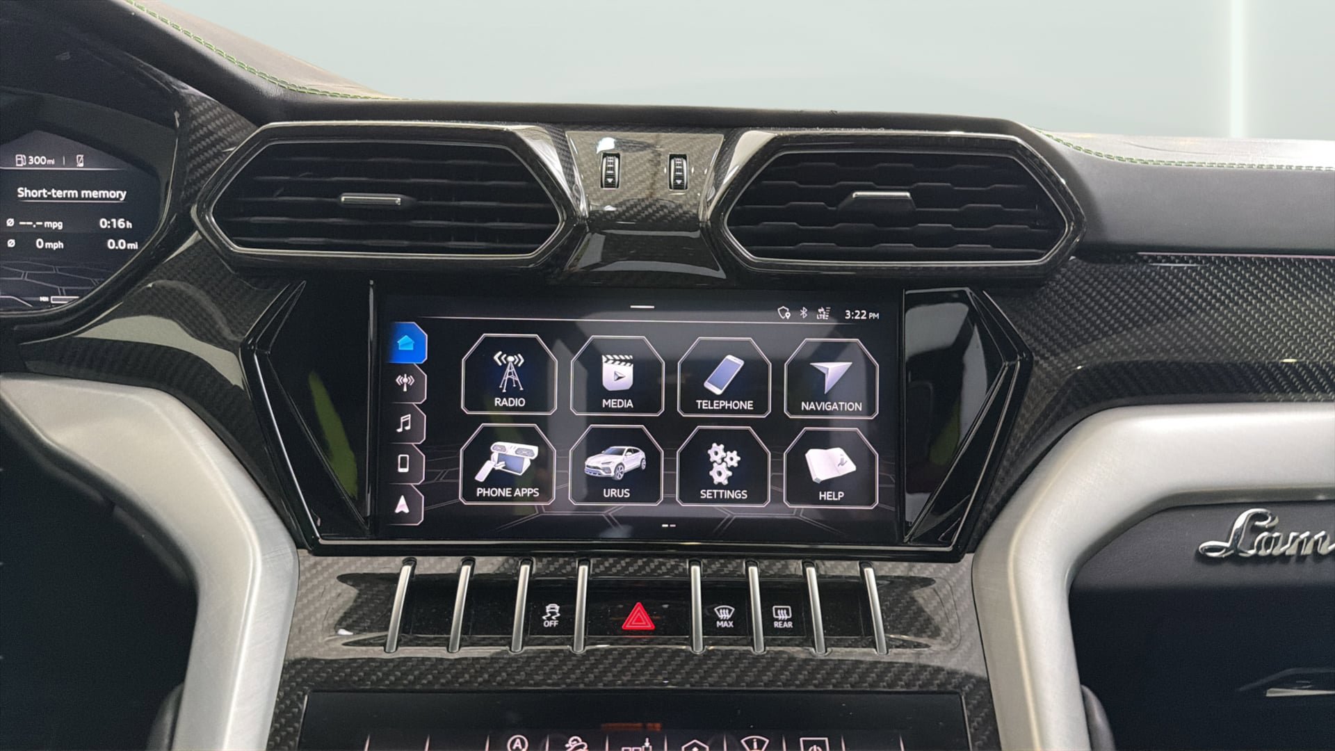 Used 2020 Lamborghini Urus AWD/4WD image 24
