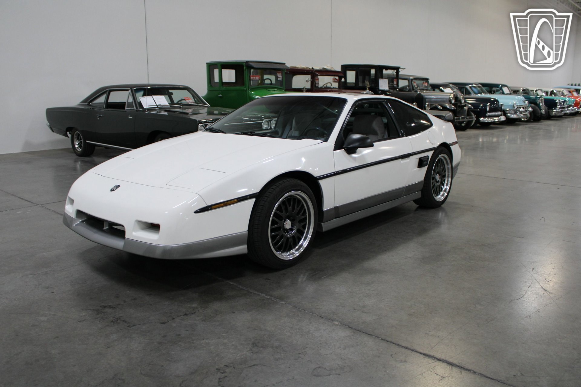 Used 1987 Pontiac Fiero GT image 40