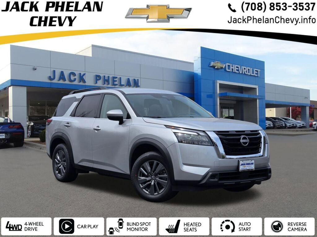 Used 2025 Nissan Pathfinder SV image 1