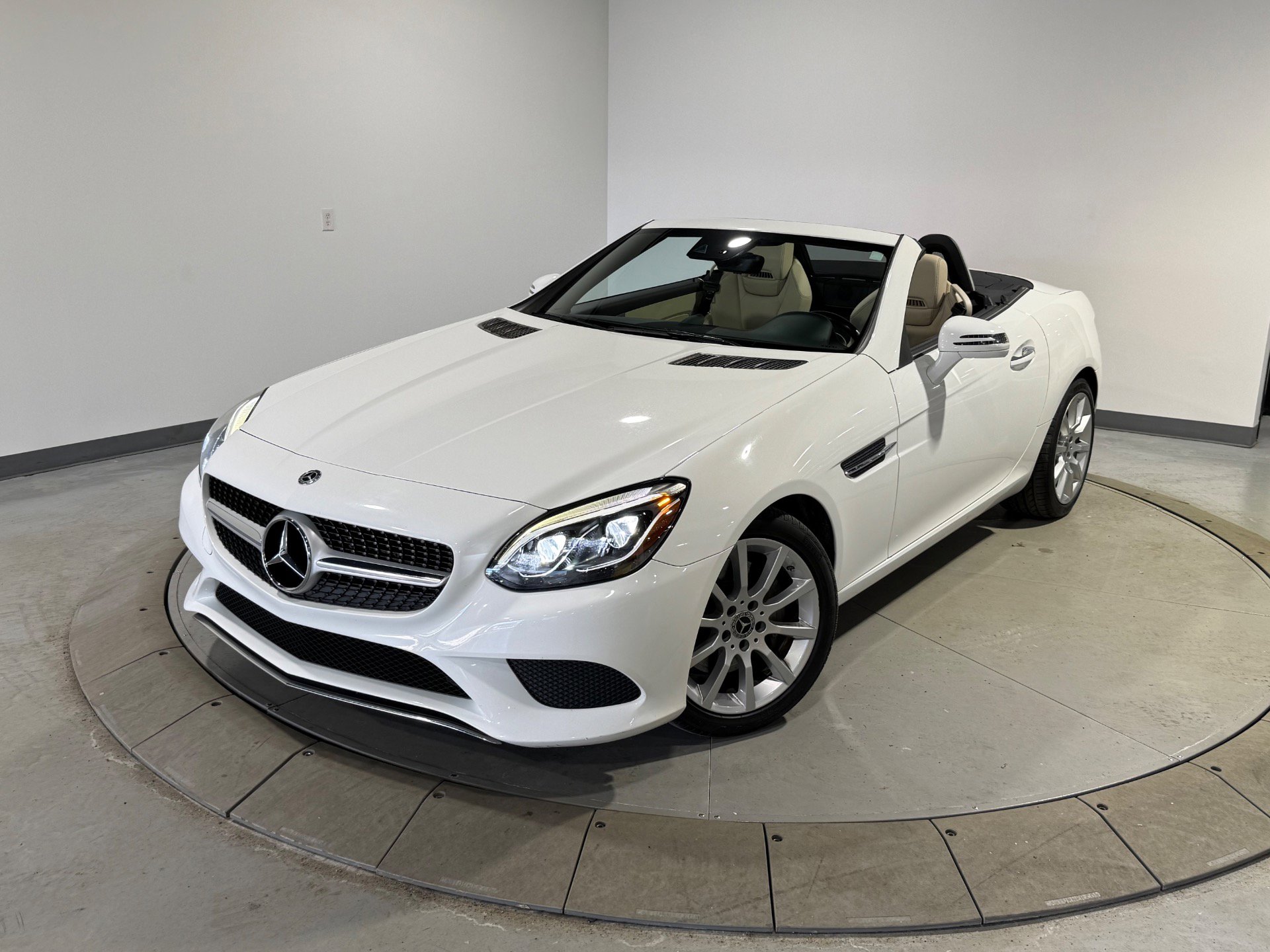 Used 2017 Mercedes-Benz SLC 300 w/ Premium 2 Package image 2