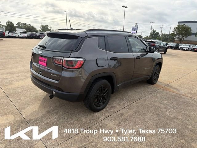 Used 2018 Jeep Compass Sport w/ Tech Group FWD image 9