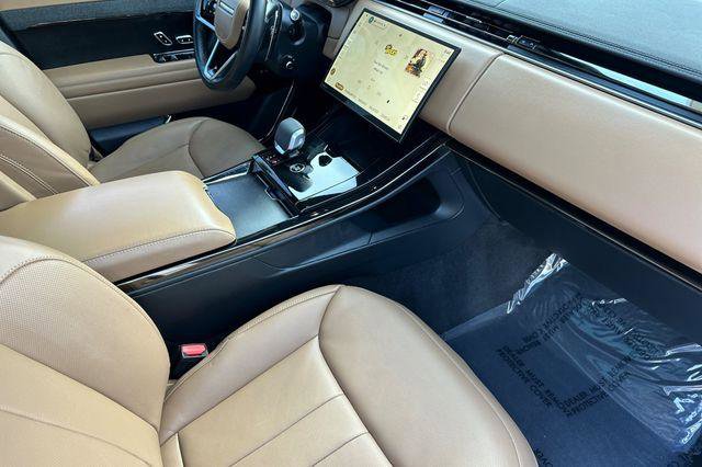 Used 2024 Land Rover Range Rover Sport SE AWD/4WD image 16