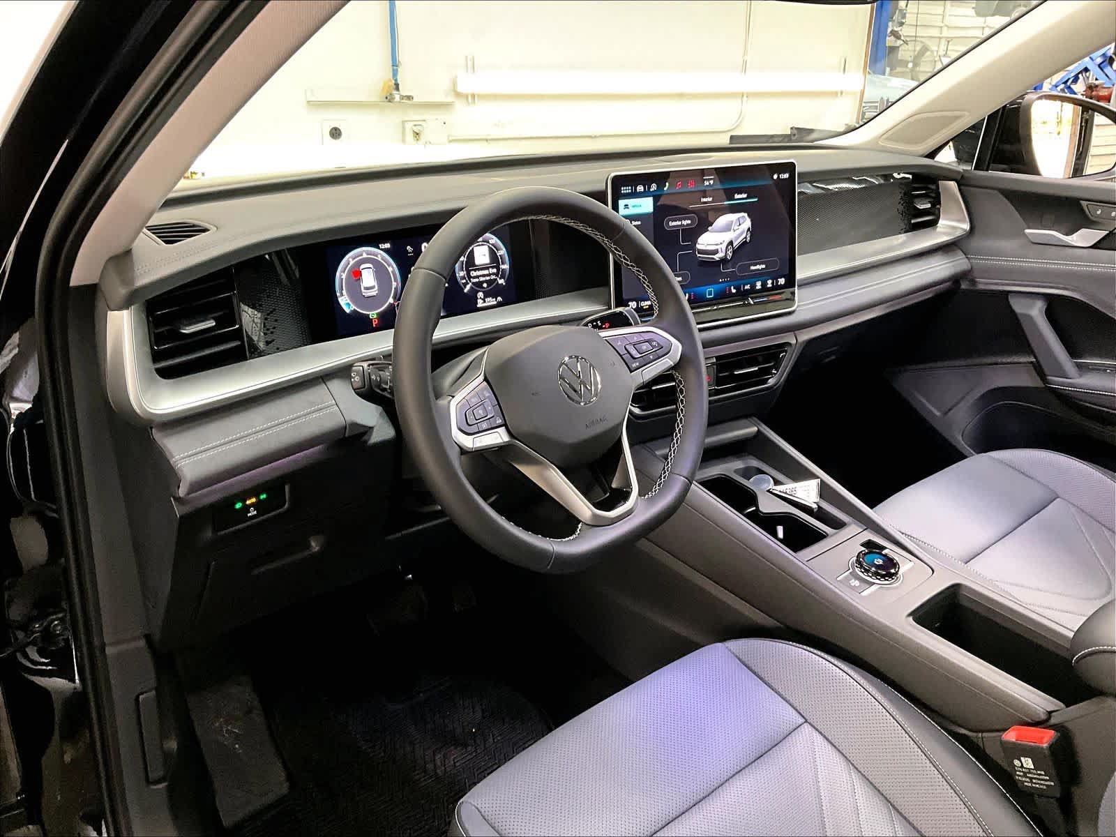 New 2026 Volkswagen Tiguan SE AWD/4WD image 6