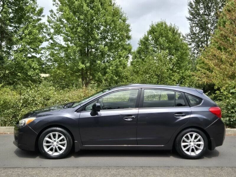Used 2013 Subaru Impreza 2.0i Premium w/ Popular Pkg 1 AWD/4WD image 9