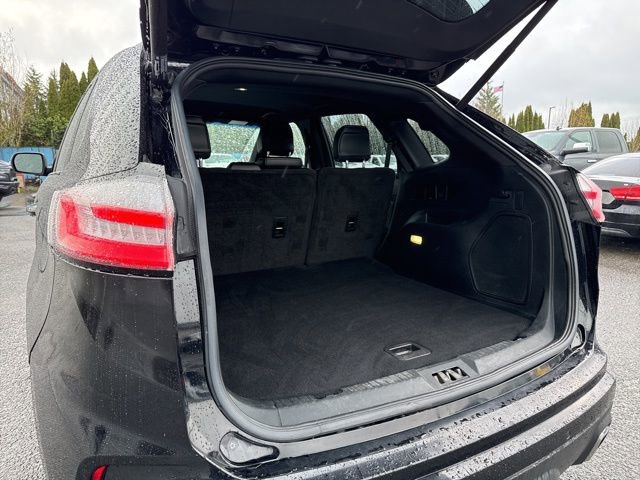 Used 2019 Ford Edge ST image 17